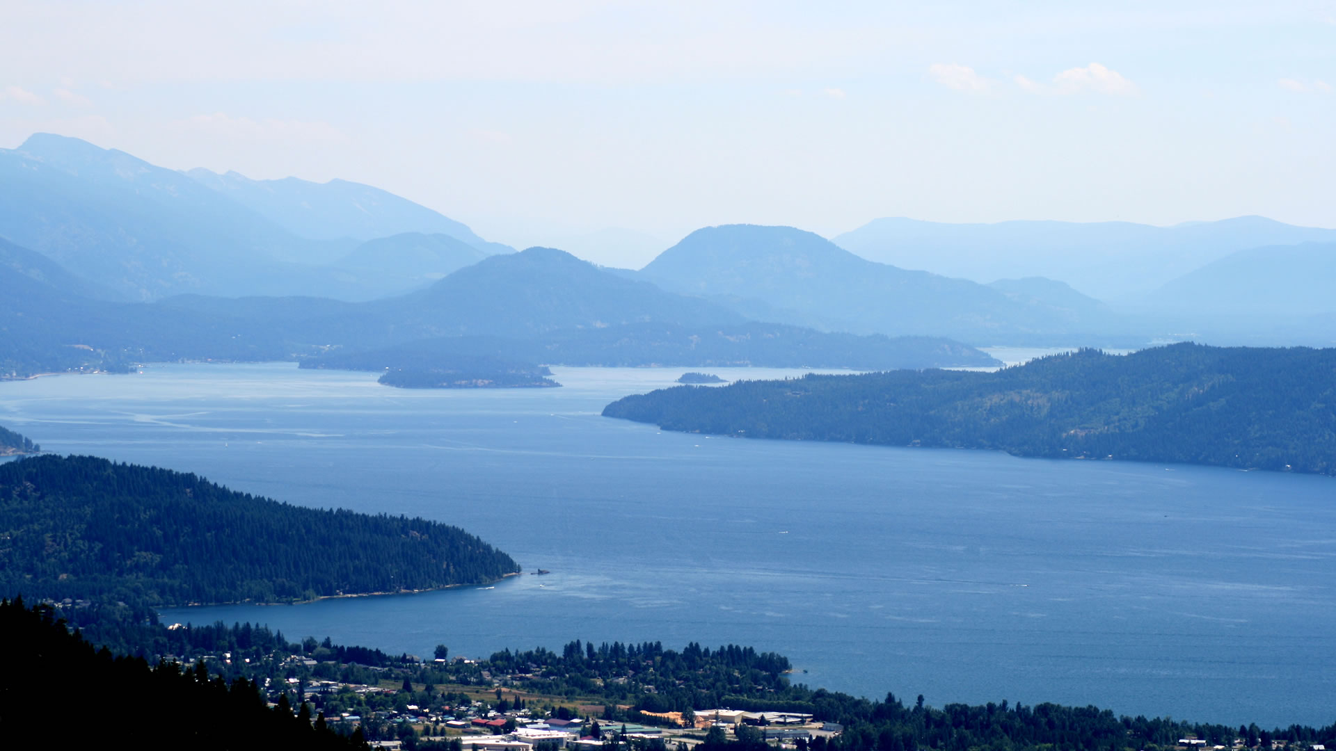 aerial view of Lake Pend Oreille